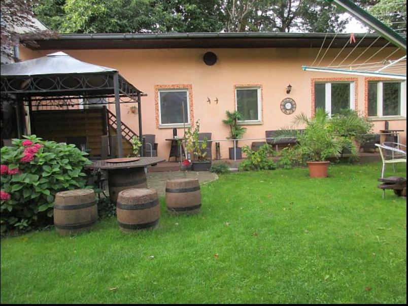 Ferienwohnung Am Wasserturm Hohen Neuendorf Esterno foto
